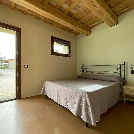 Casale Dei Cinque Colli مزرعة للإقامة Ostra